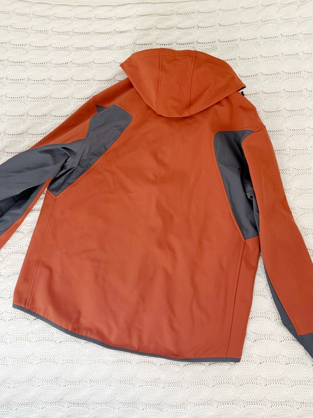 Duluth Trading Co Black Hills Windfront Hooded Windbreaker with Gray Accents - Picture 6 of 7